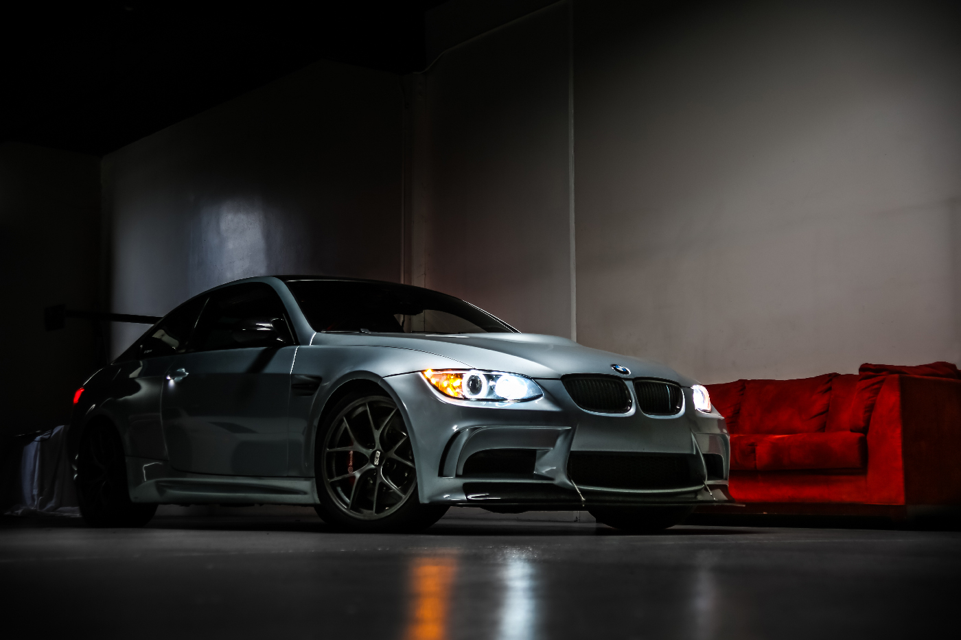 E92-M3-red-sofa